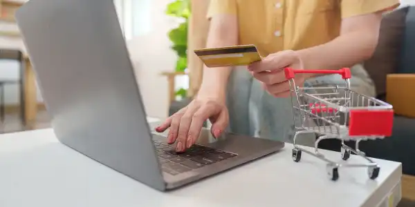 Optimisation de l’expérience mobile pour les acheteurs en ligne à Longueuil
